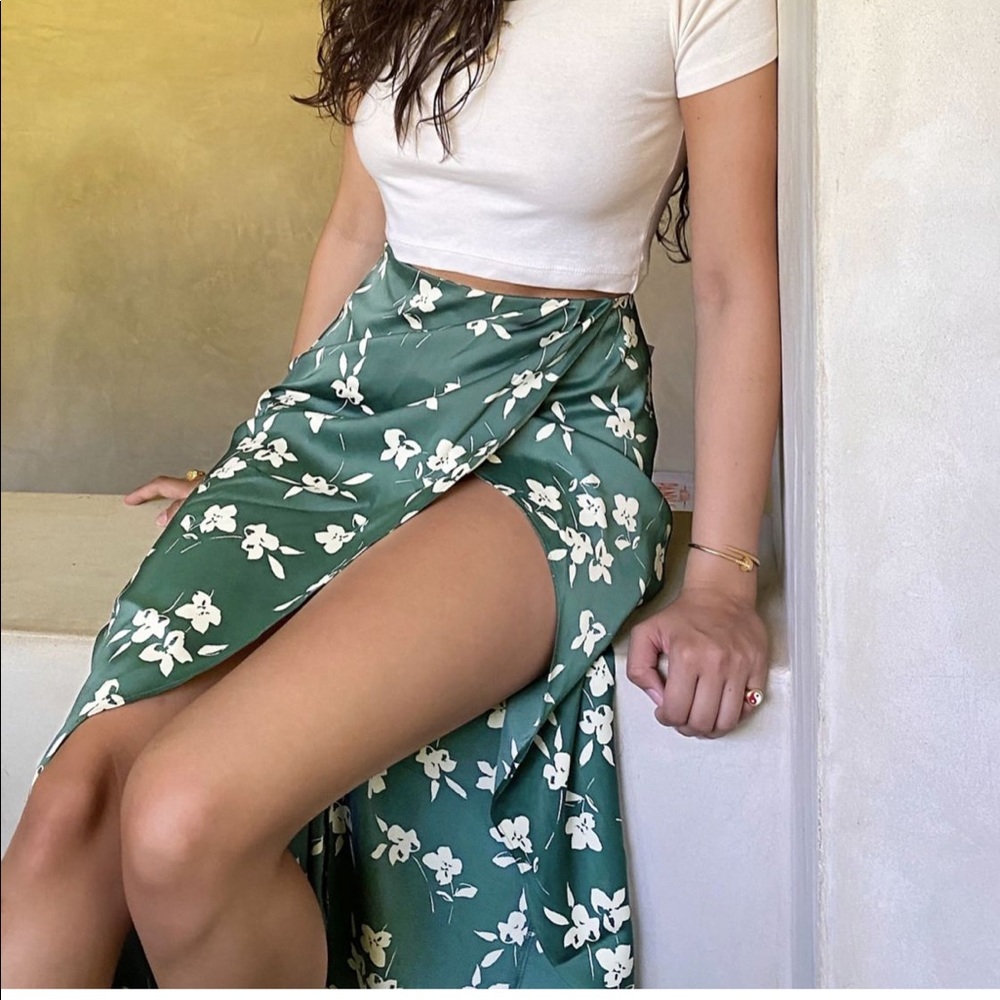 NWT Urban Outfitters Green Satin Tulip Wrap Skirt